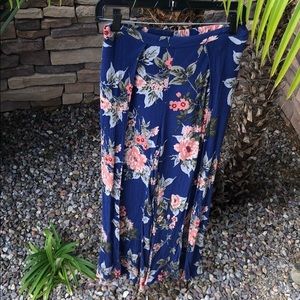 Floral split- leg wrap pants